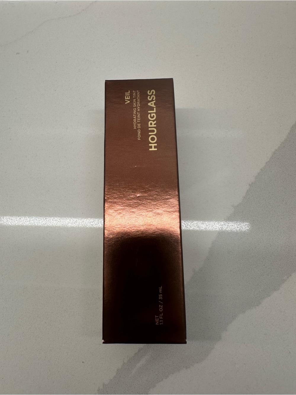 Hourglass Veil Hydrating Foundation - color 8